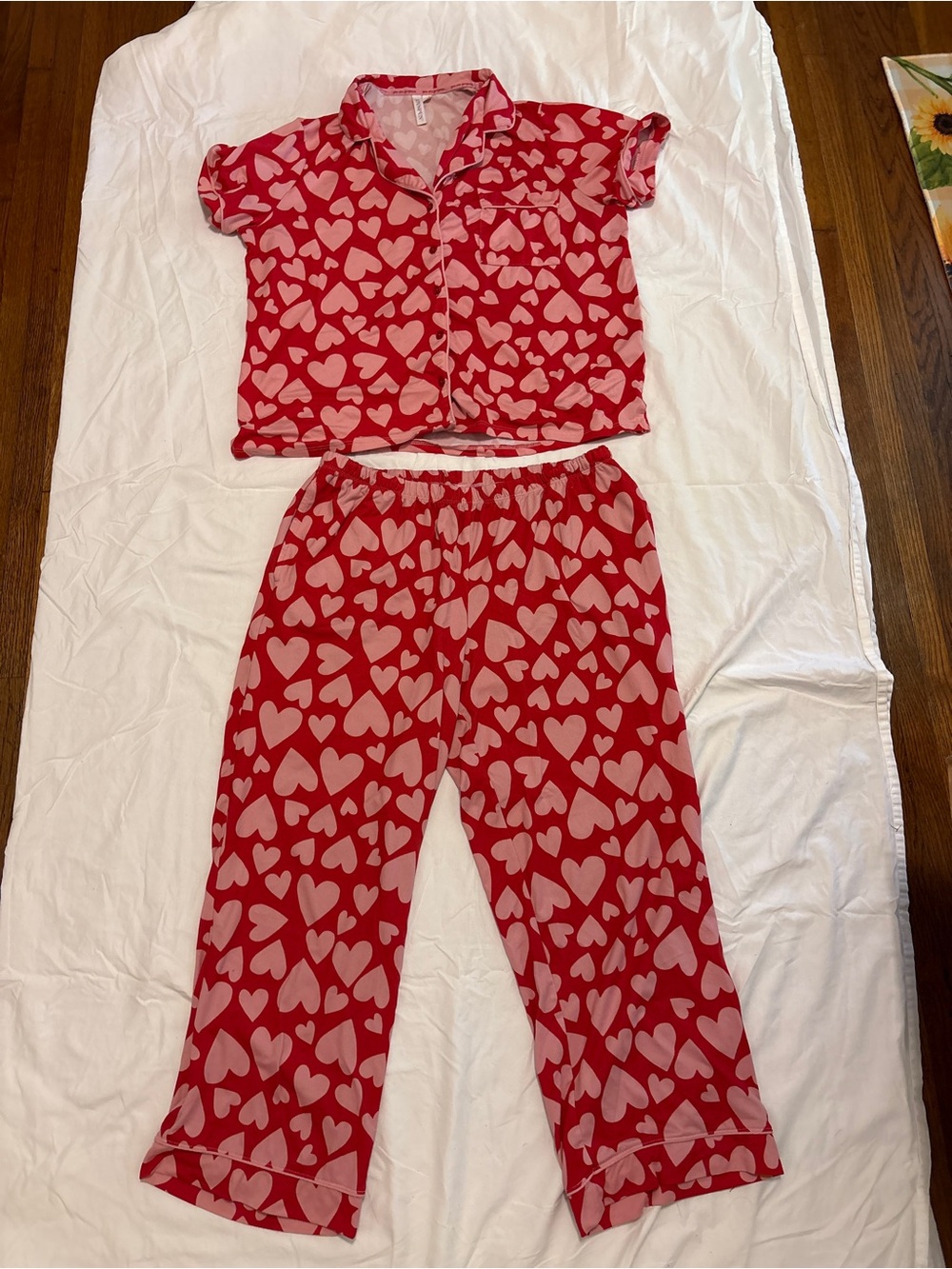 Women’s Red Heart-Print Pajama Set